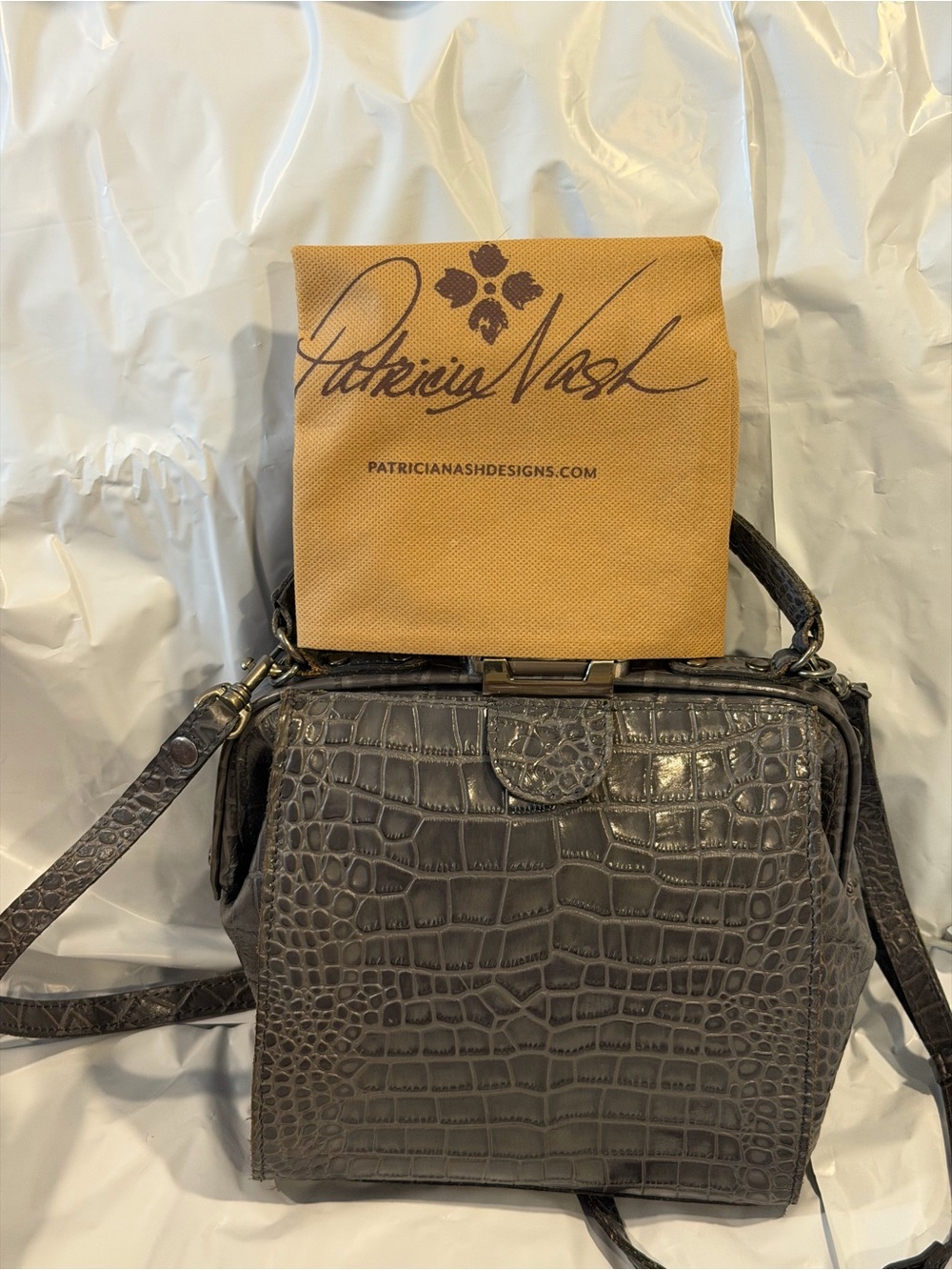 Patricia Nash Gray Embossed Leather Doctor Bag Crossbody w/Dust Bag EUC